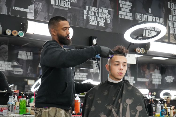 Made-Men-Barbershop_houston-hair-cut-gallery-039