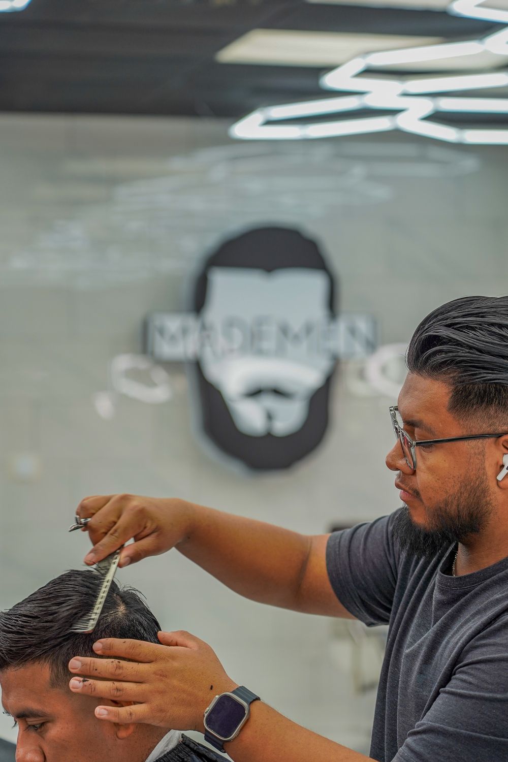 Made-Men-Barbershop_houston-hair-cut-gallery-149