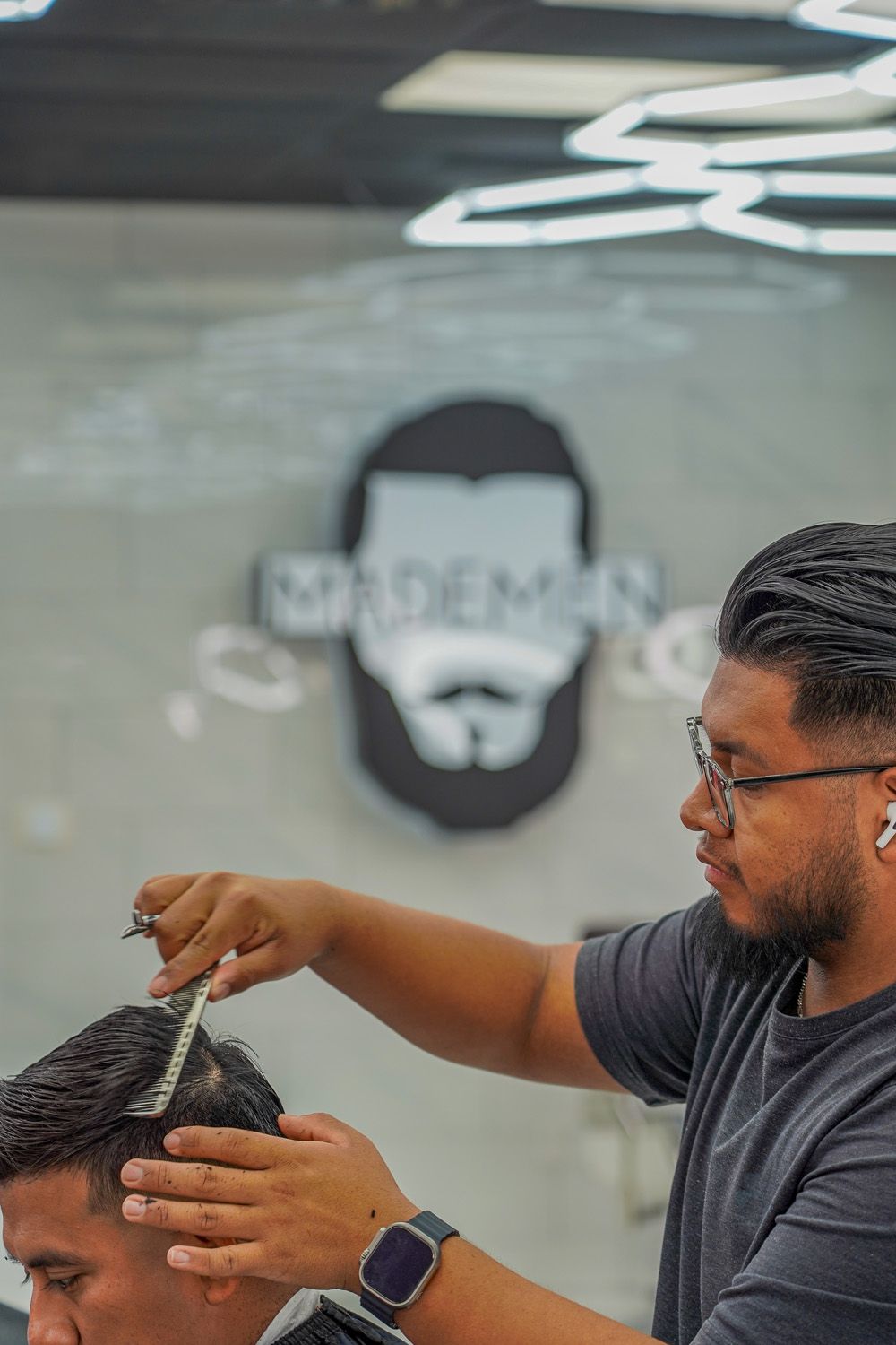 Made-Men-Barbershop_houston-hair-cut-gallery-157